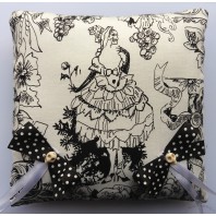 Dark Baroque White Lady Wedding Rings Pillow, Gothic Wedding, Skull, Black and white, Dia de los Muertos