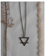 Collier Occulte Symbole élément Terre Triangle inversé barré, ésotérique, Magie, Alchimie, Gothique, Sorcellerie, Sorcière