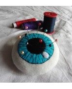 Blue Eye Needle Pin cushion, Needle holder, sewing gift, Eyeball, Anatomy, Gothic cushion