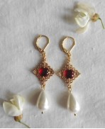 Pearl-drop Red Queen Tudor Earrings, Renaissance, medieval, Cottagecore, Dark Academia, Gothic, Wedding, Victorian, historical