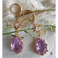 Boucles d'oreilles Sainte Olga mauve or, Tudor, Renaissance, victorien, médiéval, Gothique, Renfaire