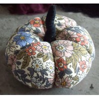 1 Citrouille Fleurie Liberty, D&eacute;cor d'automne, D&eacute;coration d'Hiver, Potiron, Cucurbitac&eacute;e, Halloween, Cendrillon